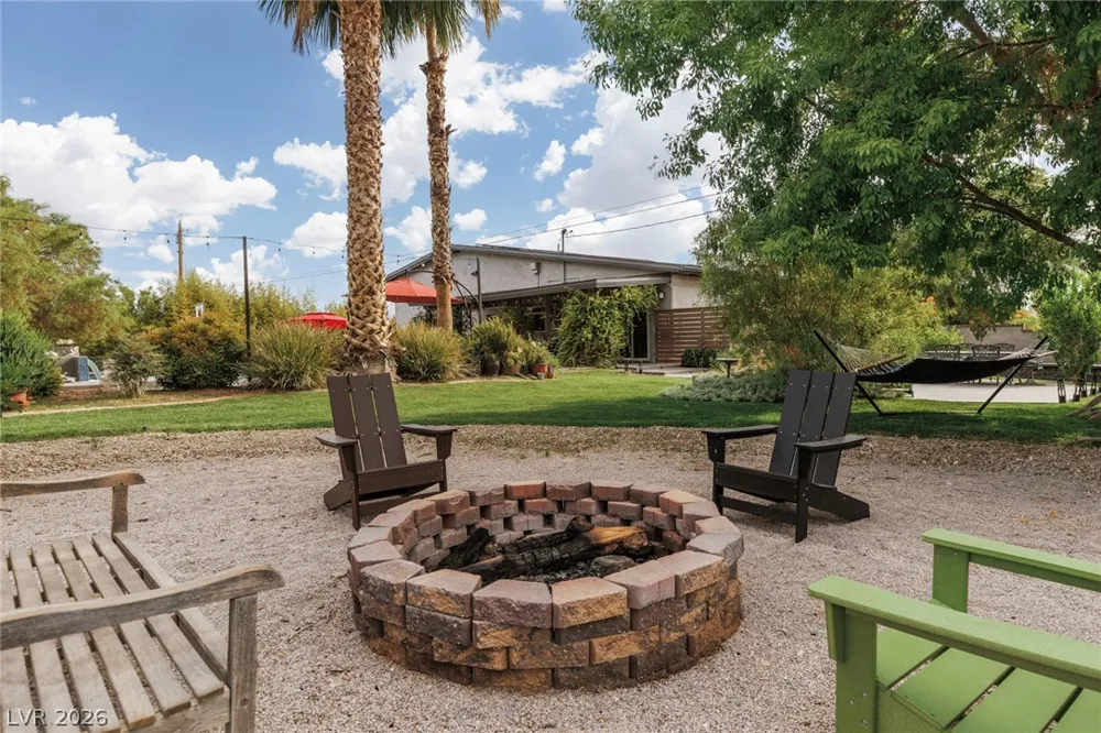 5285 Chieftain Street Las Vegas, NV 89149