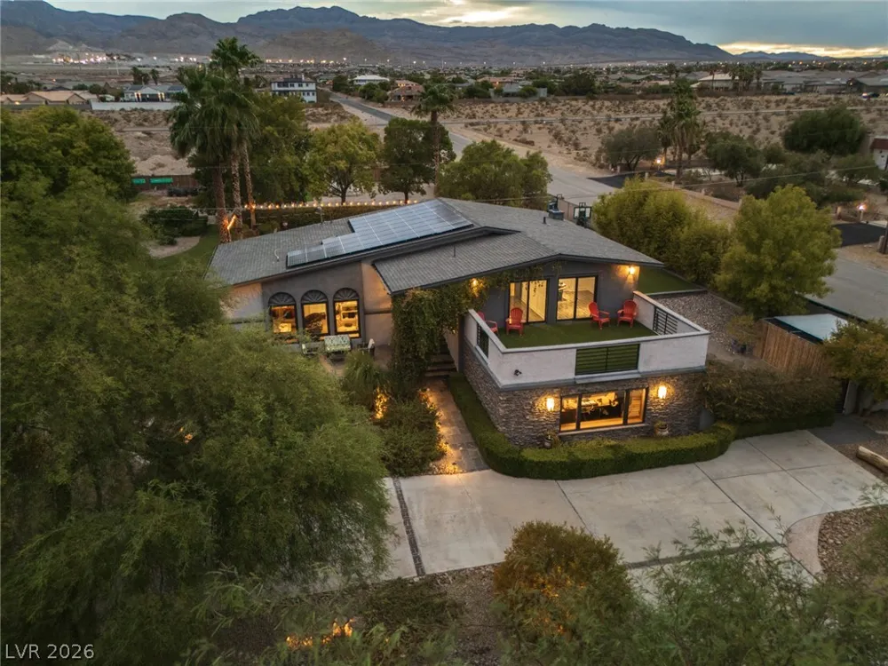 5285 Chieftain Street Las Vegas, NV 89149
