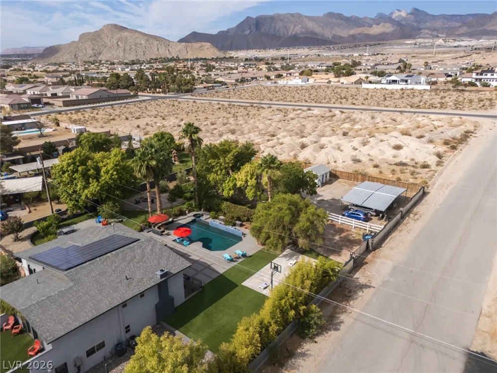 5285 Chieftain Street Las Vegas, NV 89149