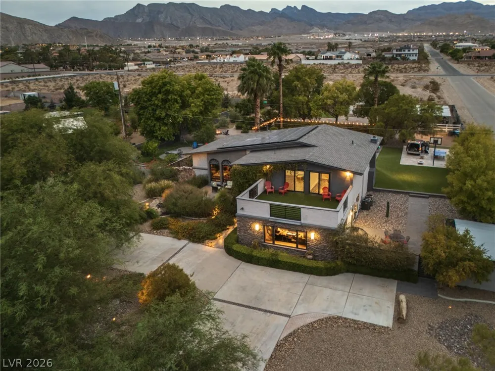 5285 Chieftain Street Las Vegas, NV 89149