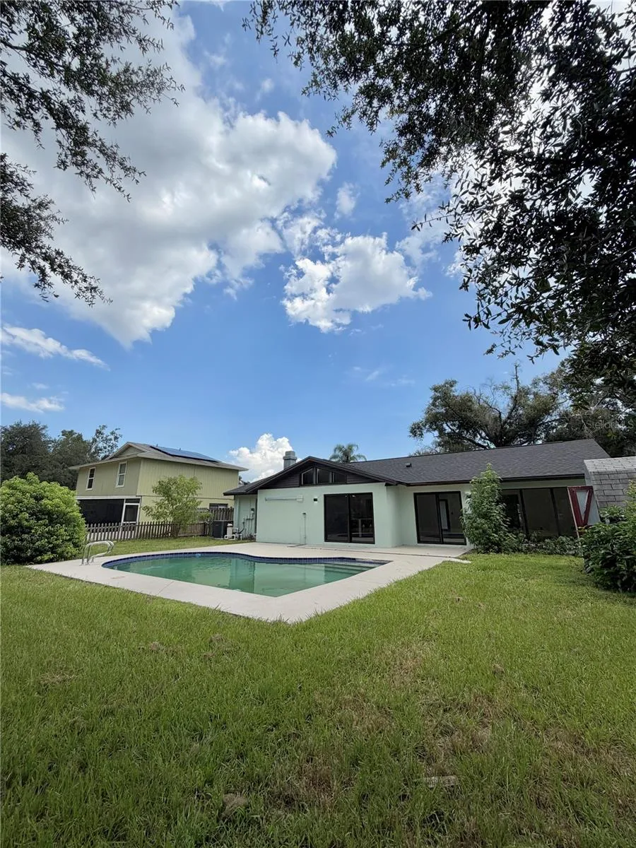 16503 FOOTHILL DRIVE Tampa, FL 33624