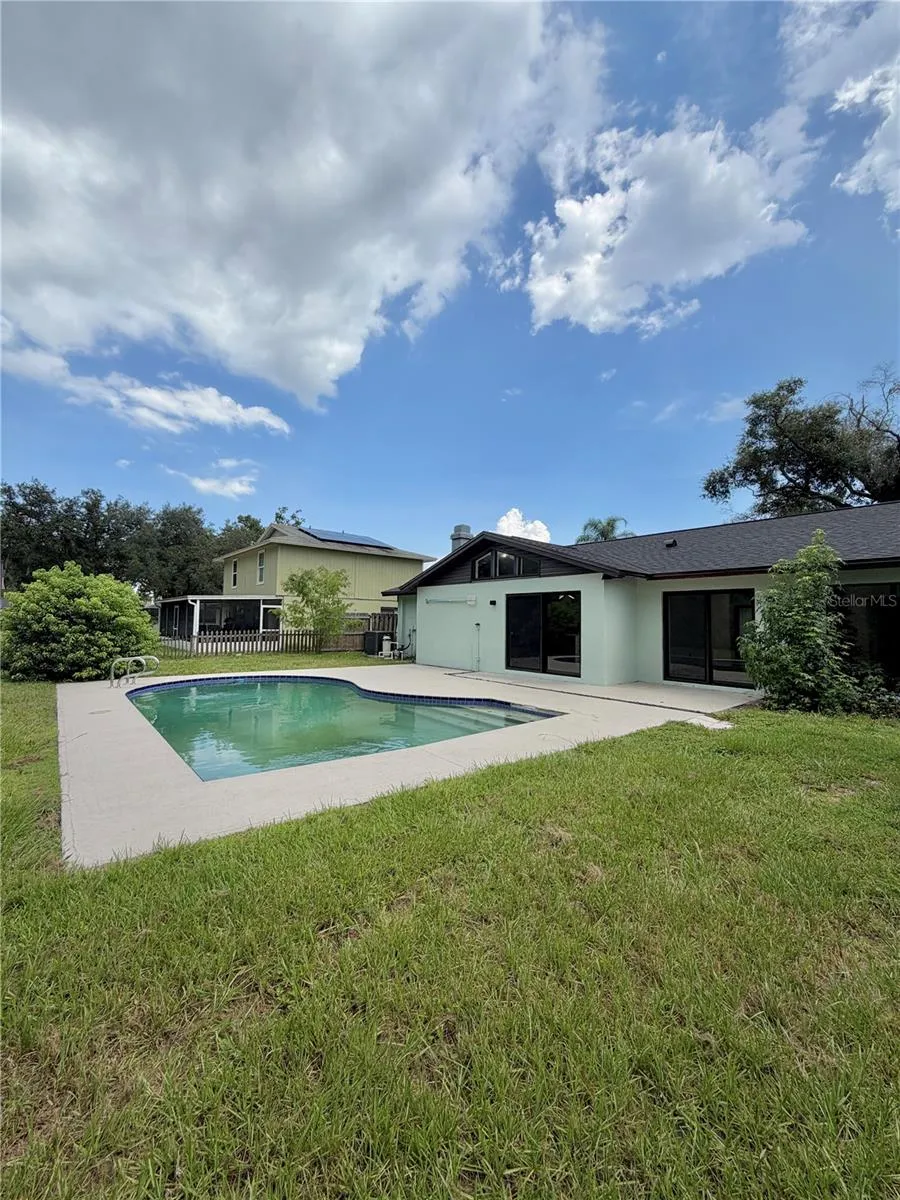 16503 FOOTHILL DRIVE Tampa, FL 33624