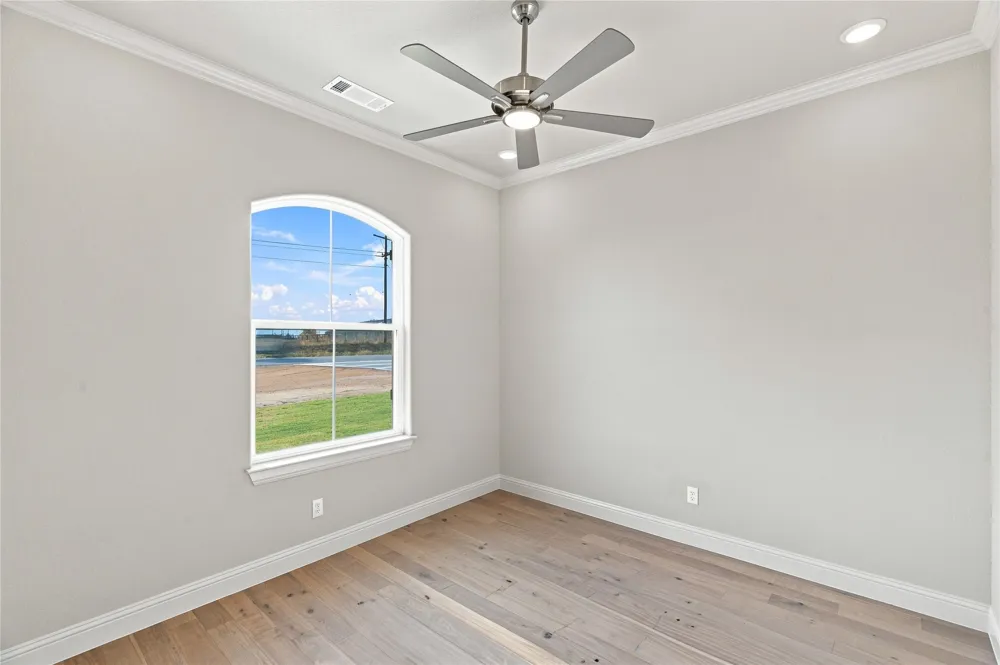 685 County Road 4530 Decatur, TX 76234