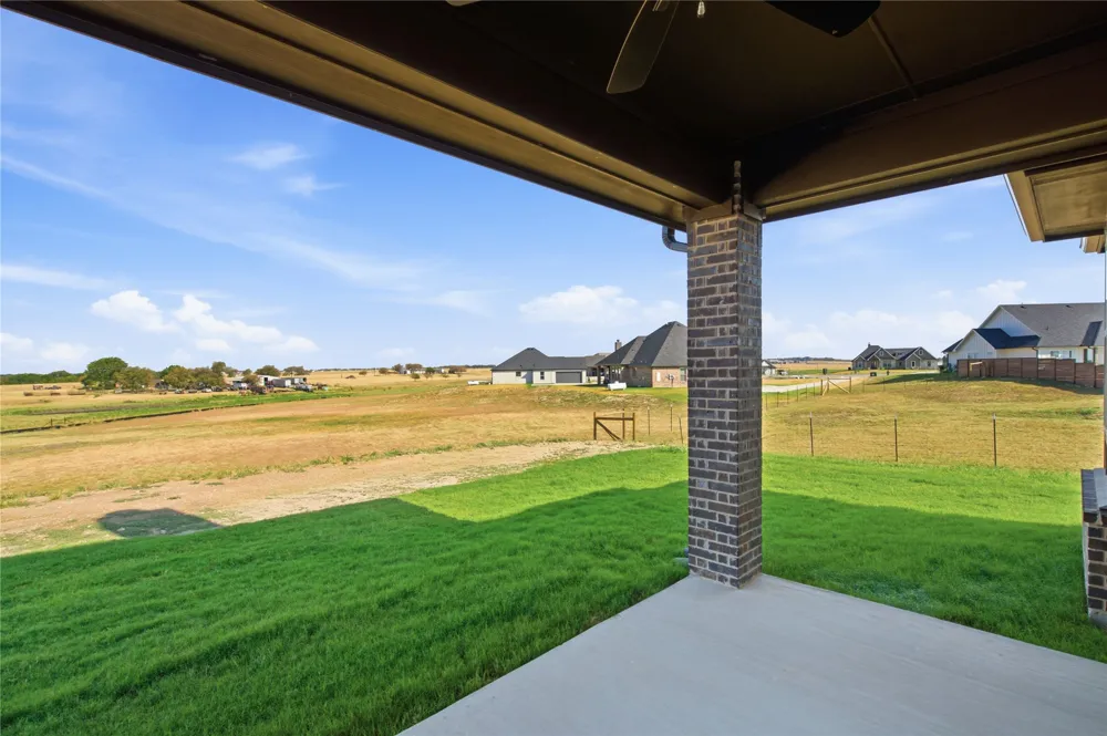 685 County Road 4530 Decatur, TX 76234
