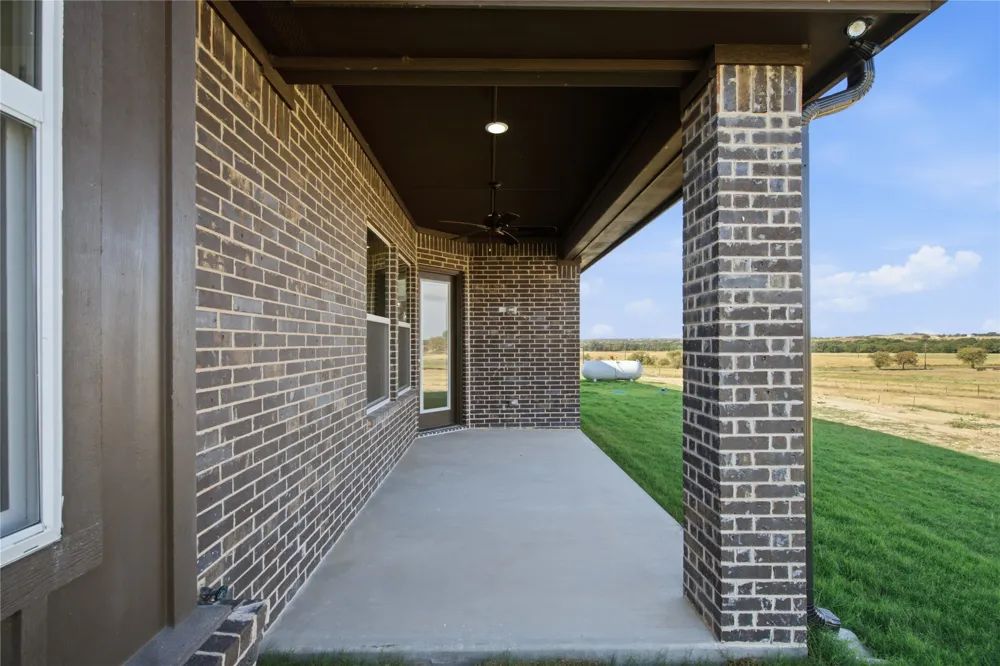 685 County Road 4530 Decatur, TX 76234