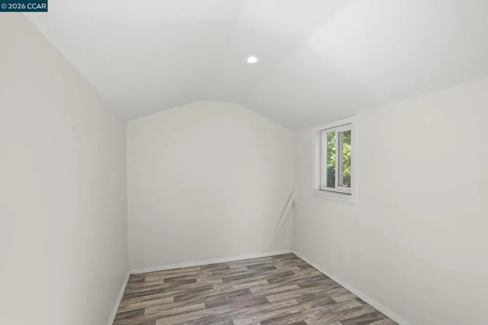 10 Darnby Orinda, CA 94563