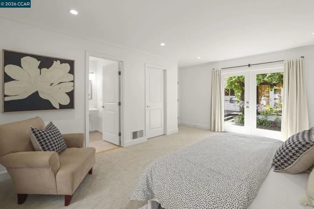 10 Darnby Orinda, CA 94563