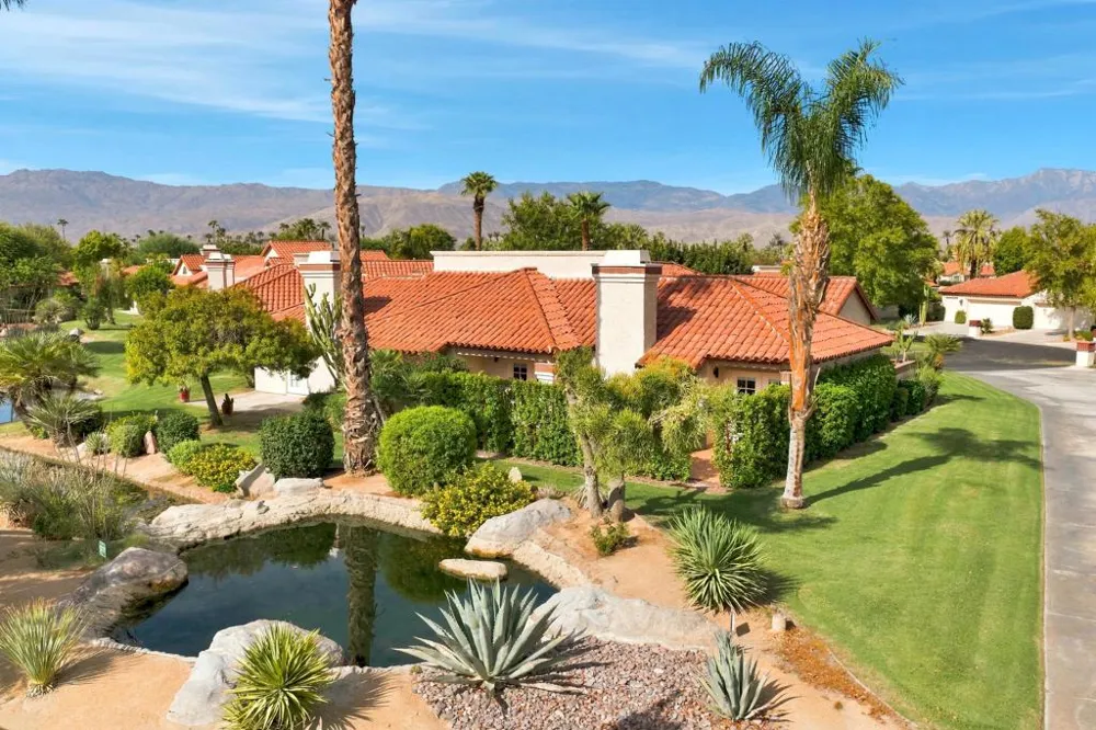 126 Avellino Circle Palm Desert, CA 92211