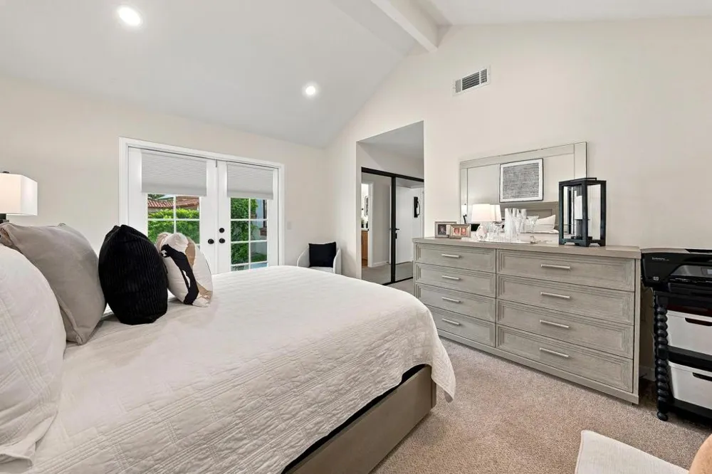 126 Avellino Circle Palm Desert, CA 92211