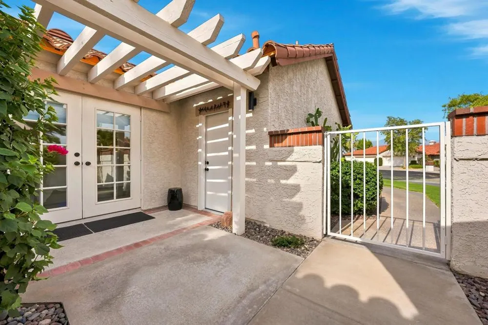 126 Avellino Circle Palm Desert, CA 92211
