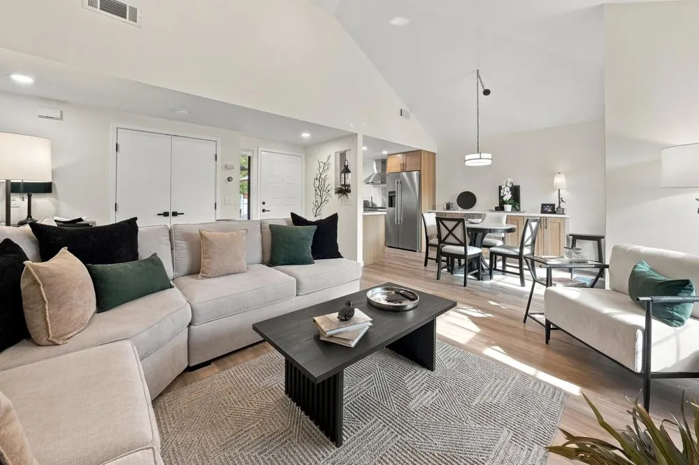 126 Avellino Circle Palm Desert, CA 92211