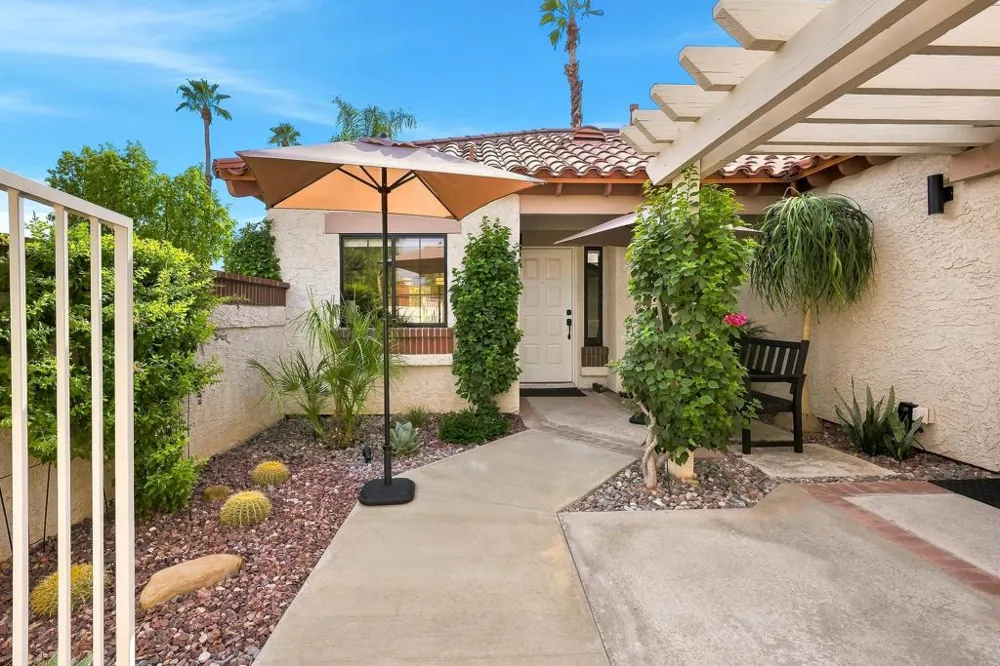 126 Avellino Circle Palm Desert, CA 92211