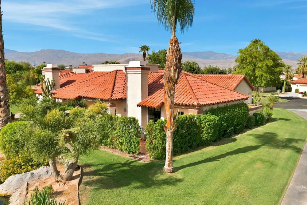126 Avellino Circle Palm Desert, CA 92211