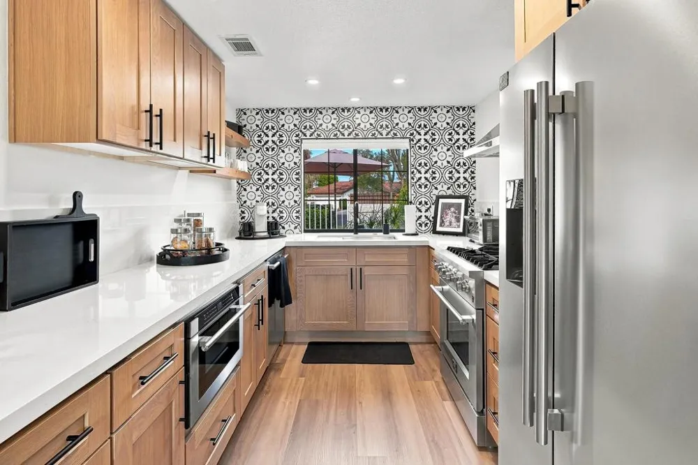 126 Avellino Circle Palm Desert, CA 92211