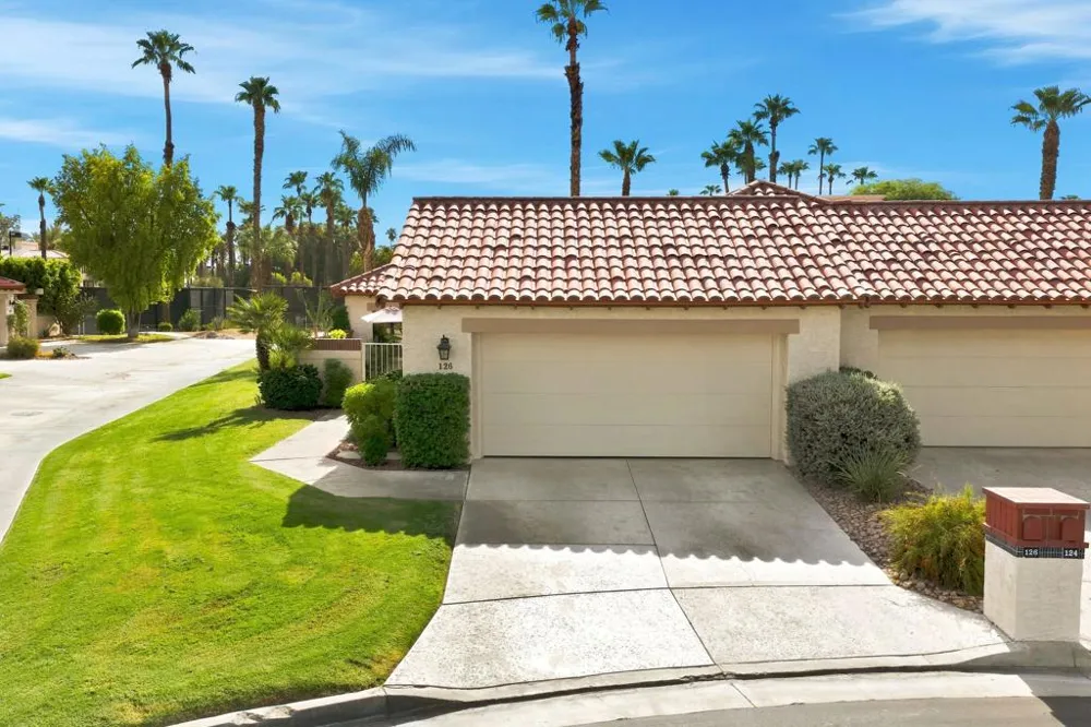 126 Avellino Circle Palm Desert, CA 92211