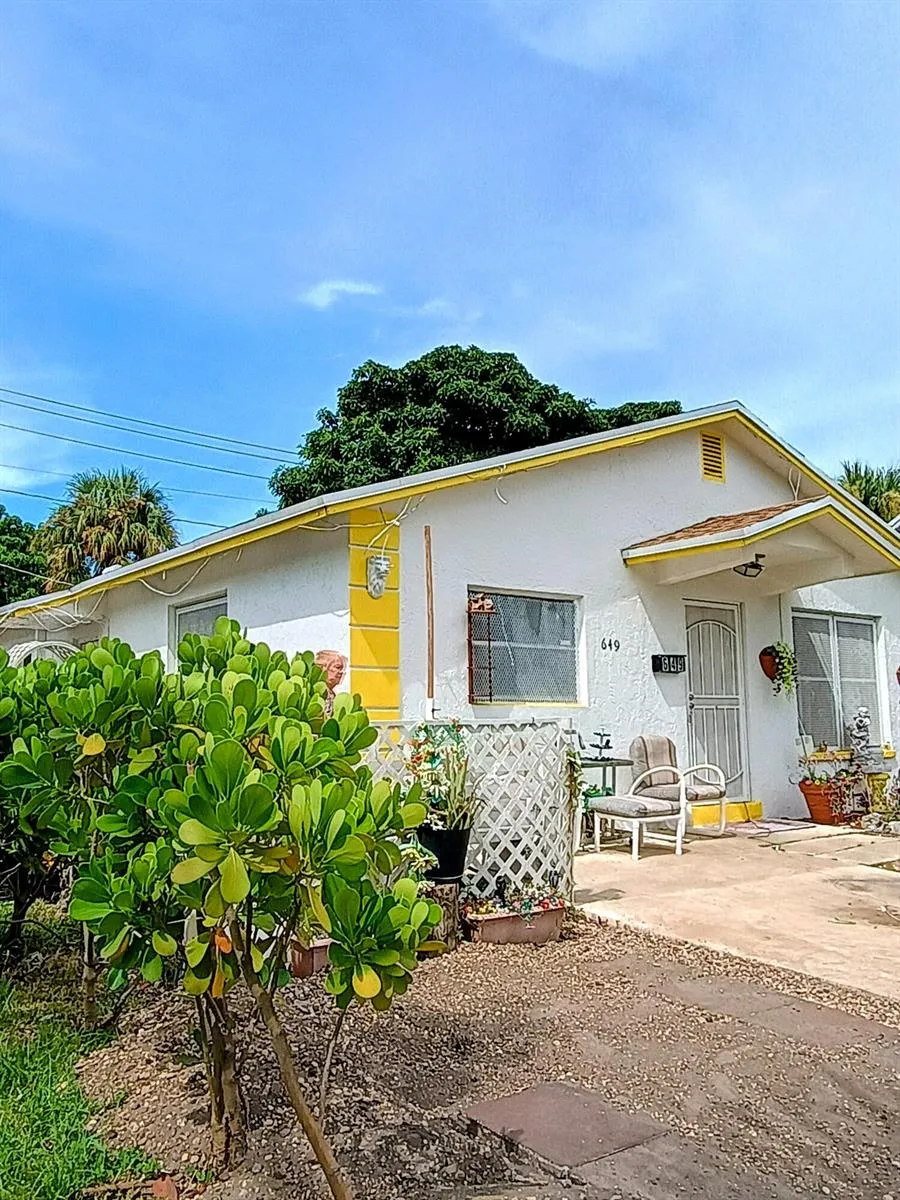 649 58TH STREET West Palm Beach, FL 33407