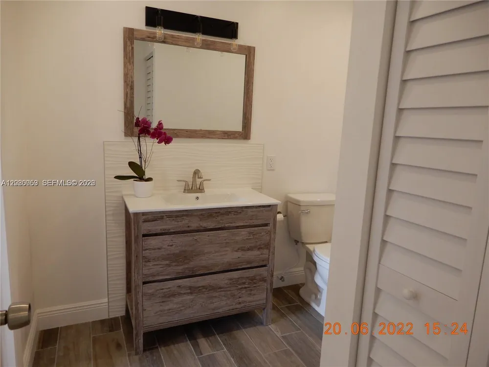 7175 NW 179th St #307 Hialeah, FL 33015