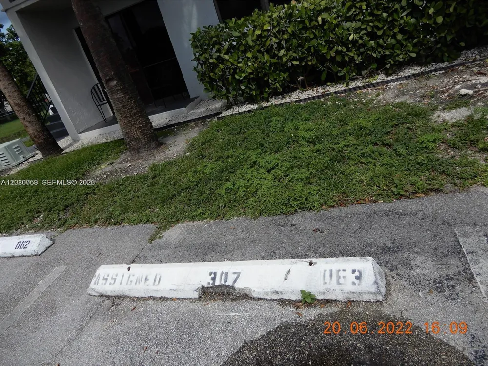 7175 NW 179th St #307 Hialeah, FL 33015