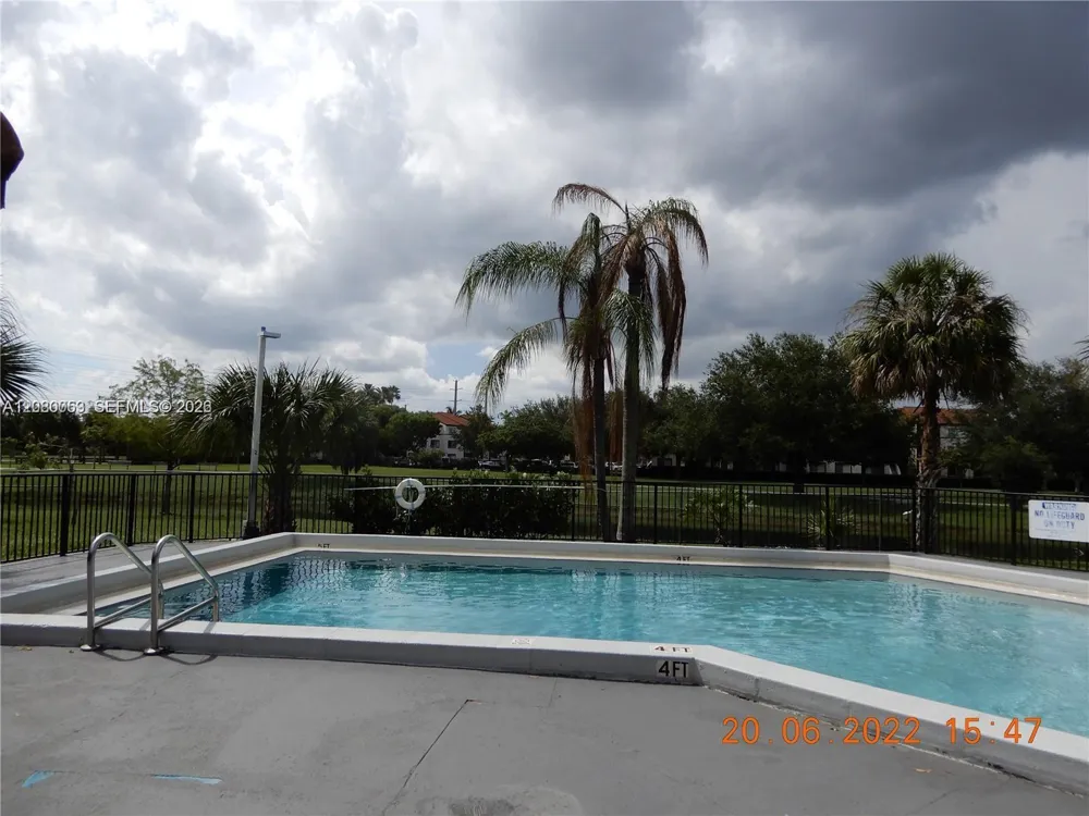 7175 NW 179th St #307 Hialeah, FL 33015