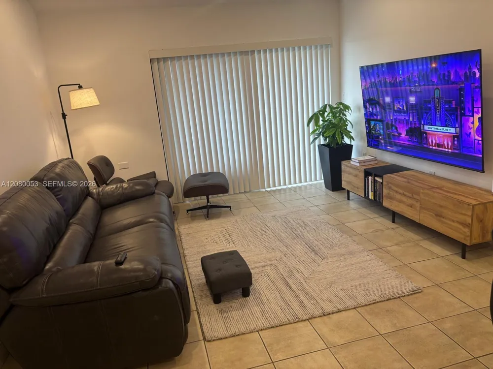7175 NW 179th St #307 Hialeah, FL 33015
