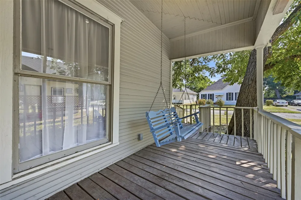 512 S Elm Street Sherman, TX 75090