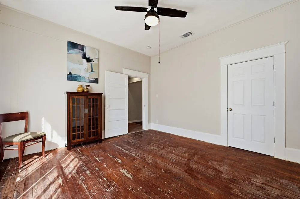 512 S Elm Street Sherman, TX 75090