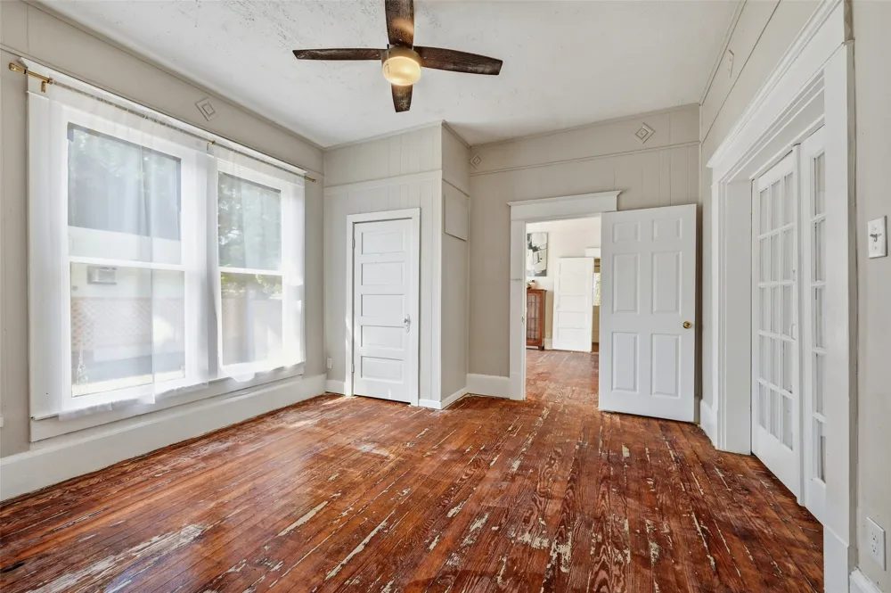 512 S Elm Street Sherman, TX 75090