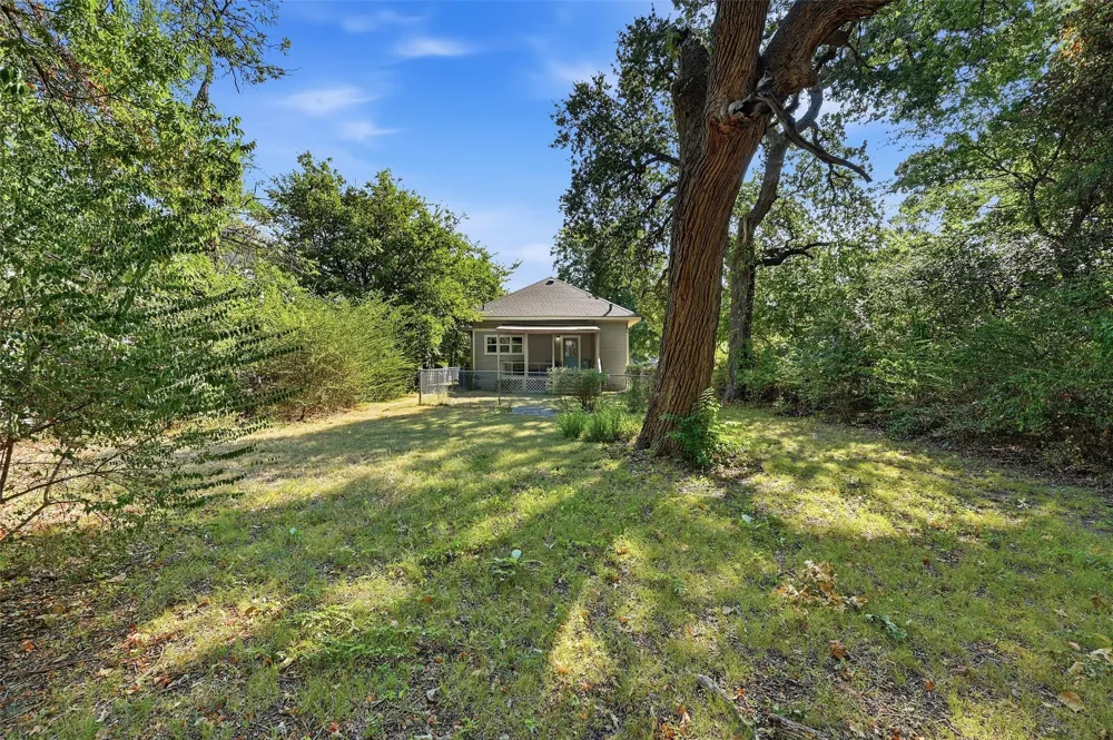 512 S Elm Street Sherman, TX 75090