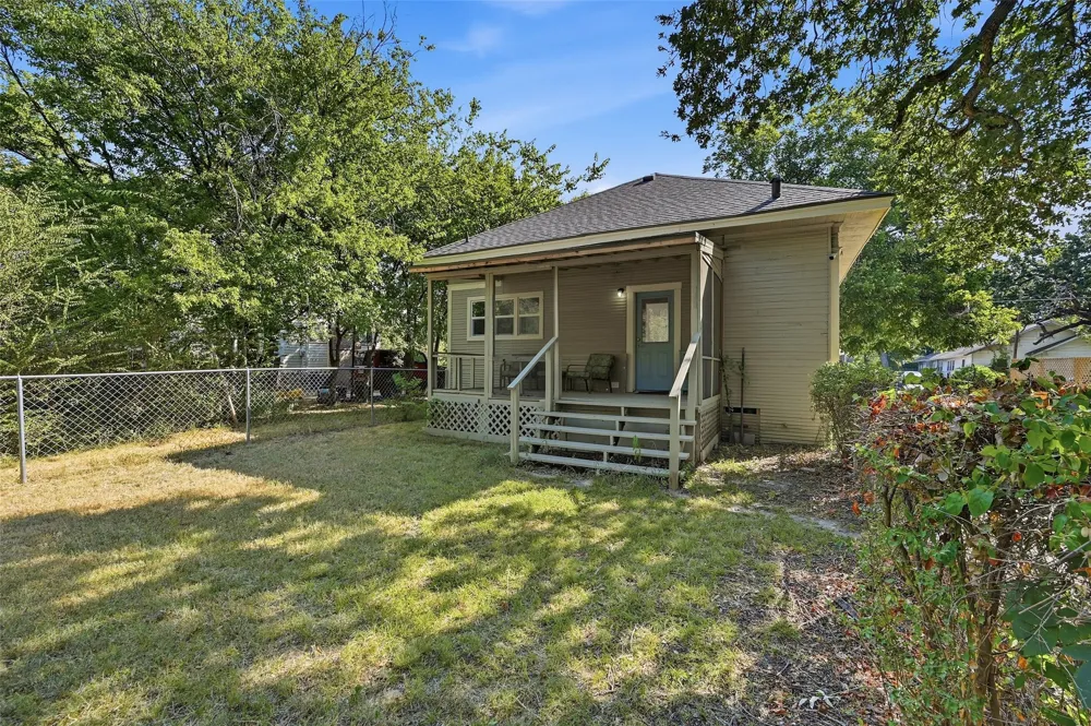 512 S Elm Street Sherman, TX 75090