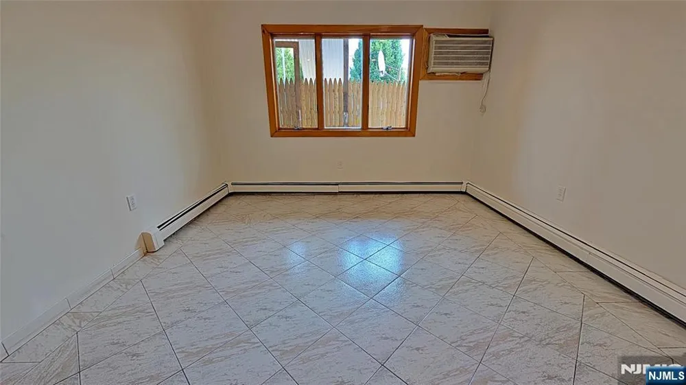 320 43rd Street 1 Union City, NJ 07087