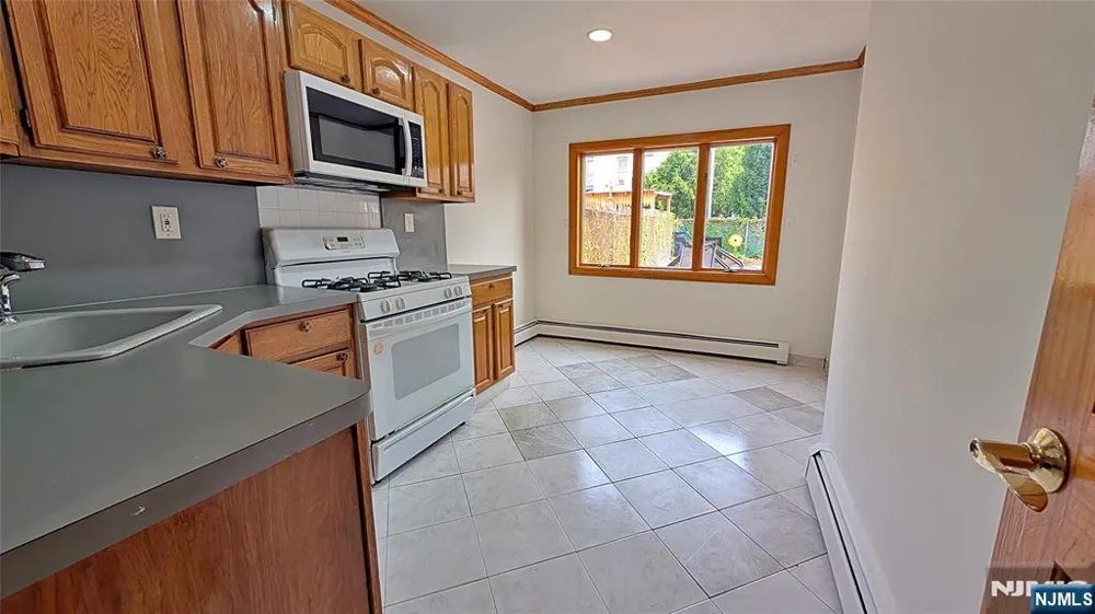 320 43rd Street 1 Union City, NJ 07087