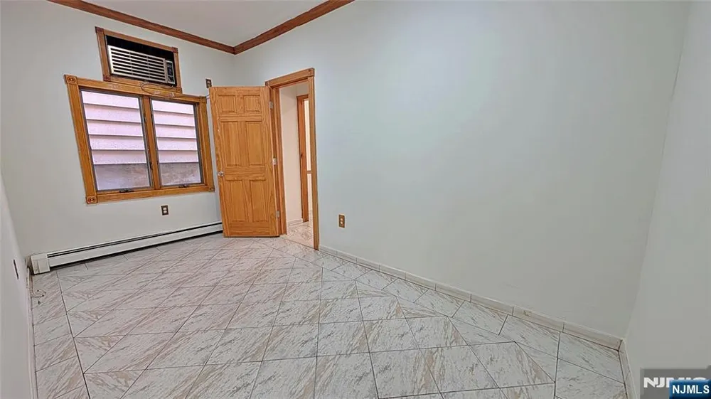 320 43rd Street 1 Union City, NJ 07087