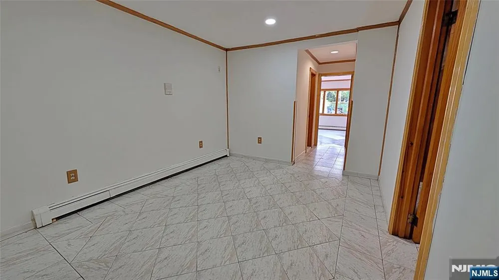 320 43rd Street 1 Union City, NJ 07087