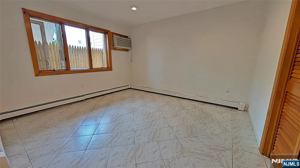 320 43rd Street 1 Union City, NJ 07087