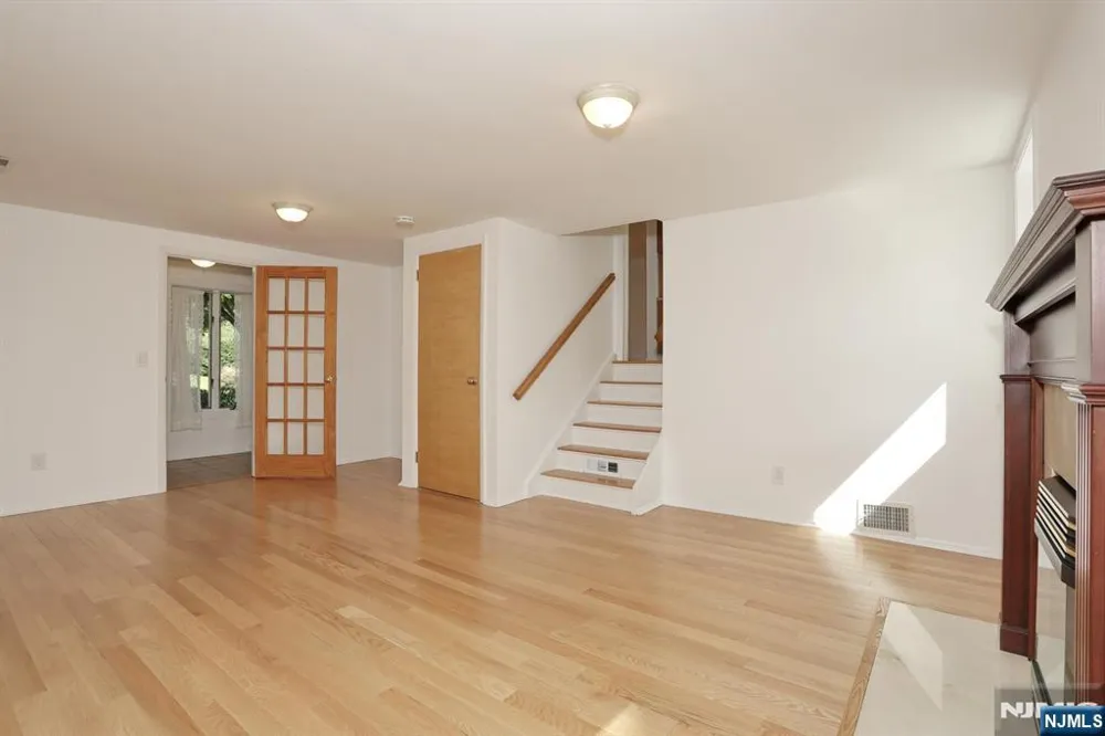 253 Jeffer Street Ridgewood, NJ 07450