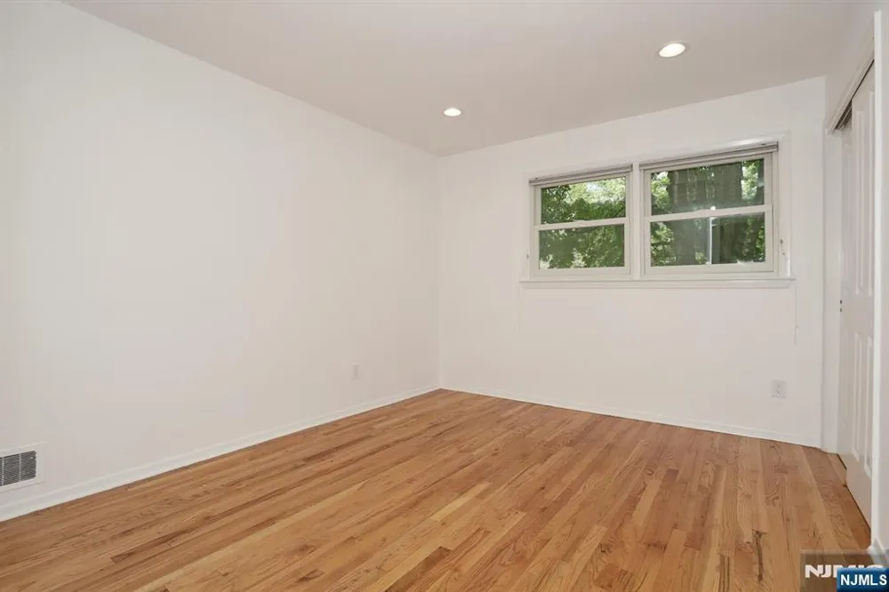 253 Jeffer Street Ridgewood, NJ 07450