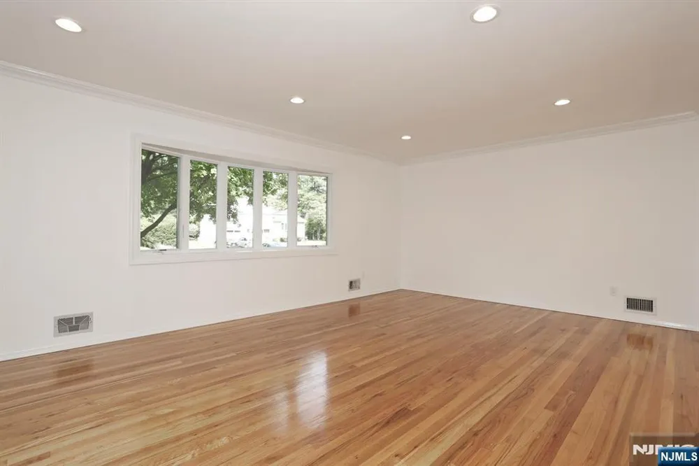 253 Jeffer Street Ridgewood, NJ 07450