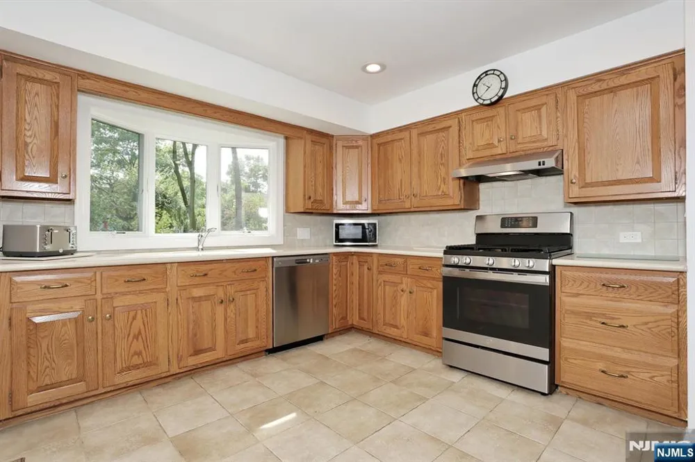 253 Jeffer Street Ridgewood, NJ 07450