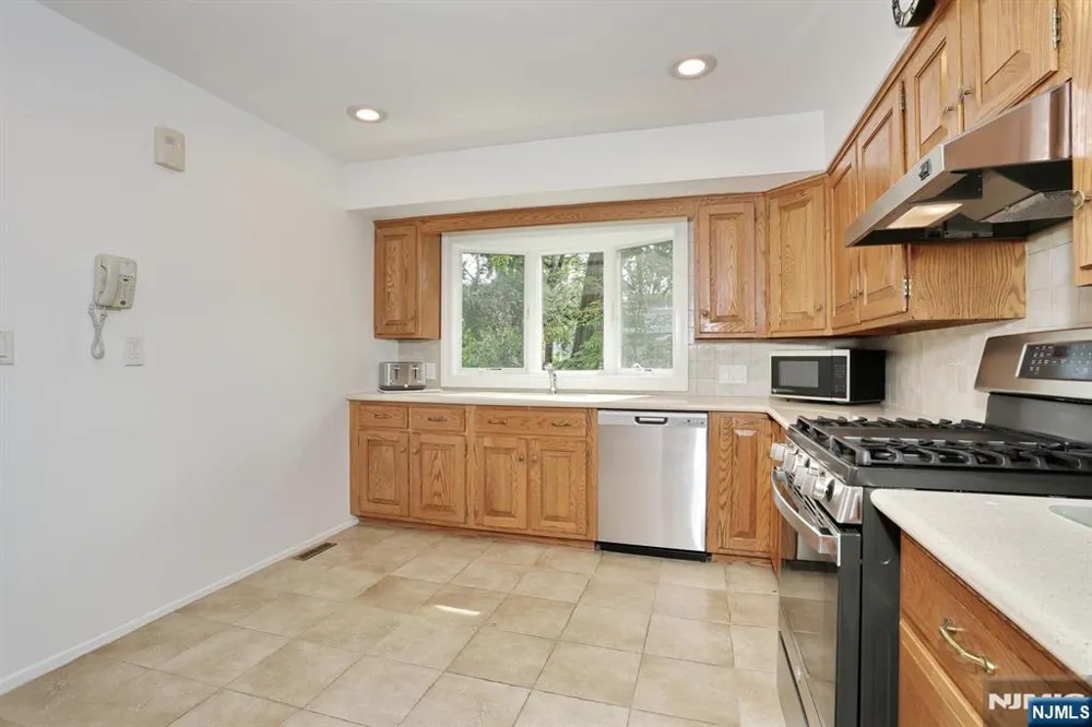253 Jeffer Street Ridgewood, NJ 07450