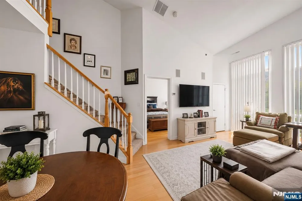 26 Ave At Port Imperial 424 West New York, NJ 07093