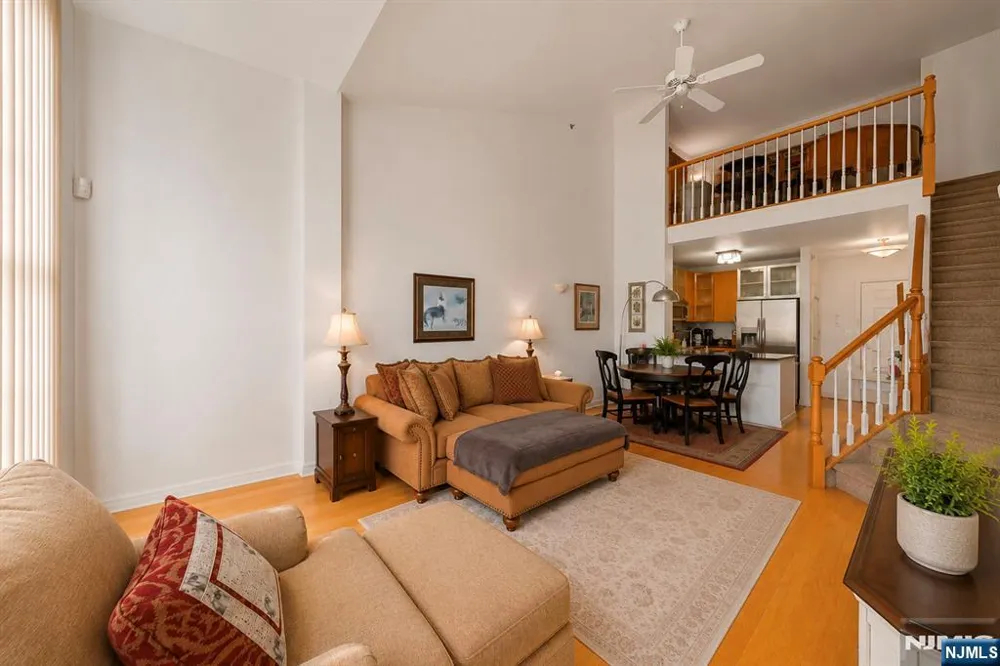 26 Ave At Port Imperial 424 West New York, NJ 07093