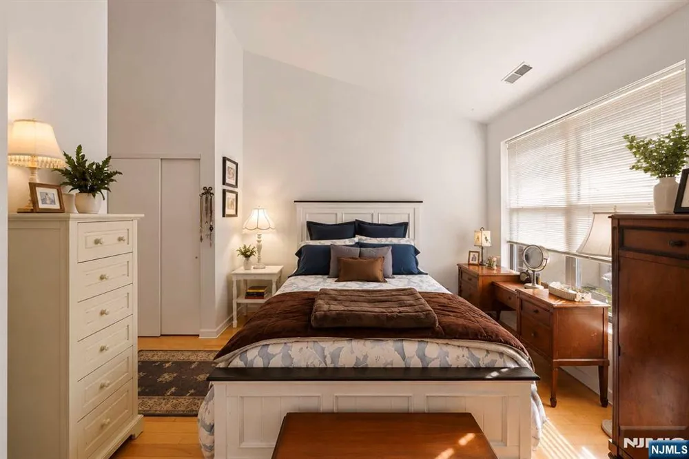 26 Ave At Port Imperial 424 West New York, NJ 07093