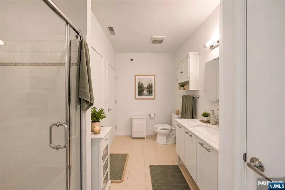 26 Ave At Port Imperial 424 West New York, NJ 07093