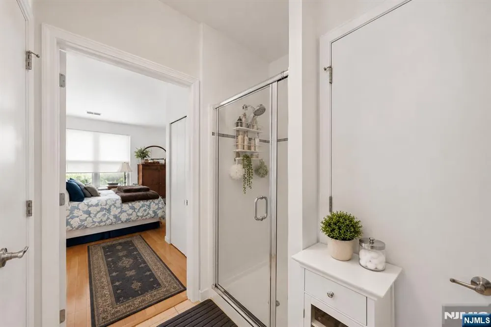 26 Ave At Port Imperial 424 West New York, NJ 07093
