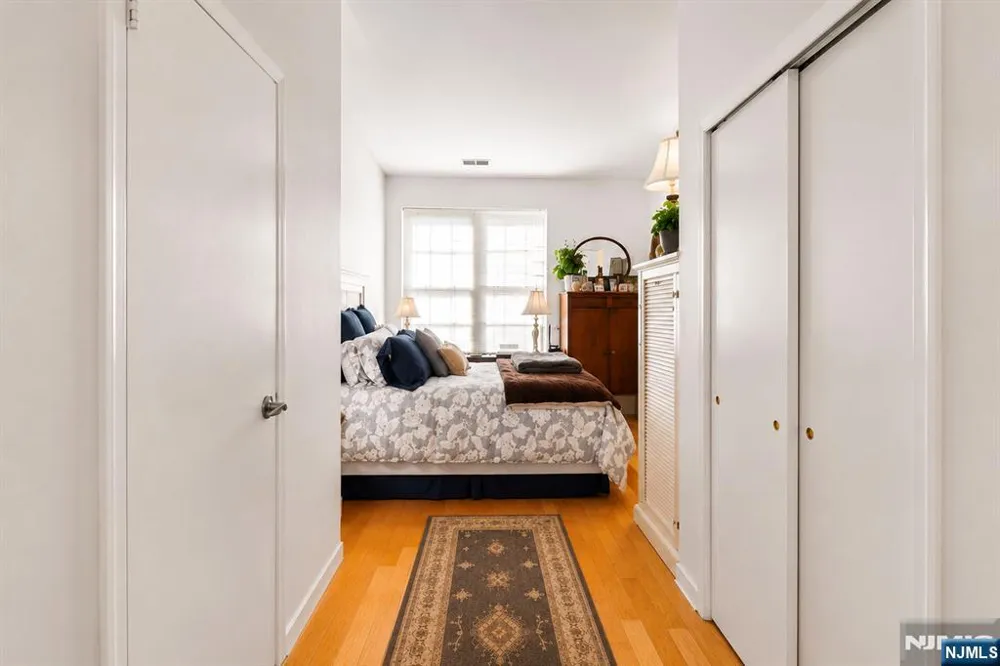 26 Ave At Port Imperial 424 West New York, NJ 07093