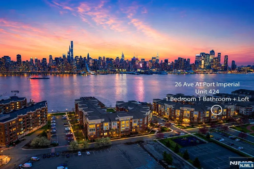 26 Ave At Port Imperial 424 West New York, NJ 07093