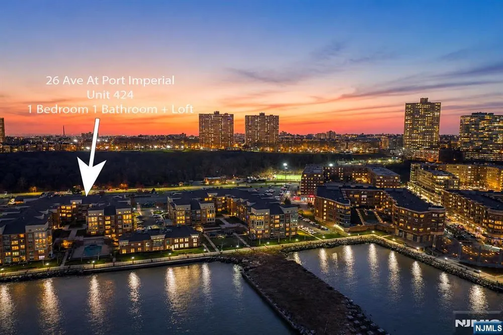 26 Ave At Port Imperial 424 West New York, NJ 07093
