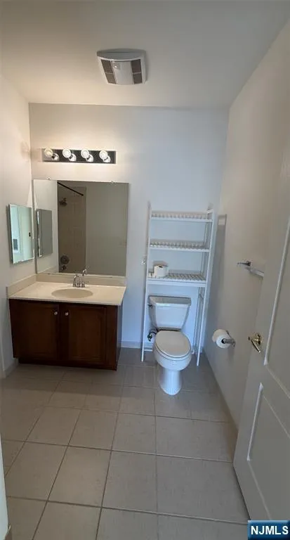 2411 Ramapo Court Riverdaleugh, NJ 07457