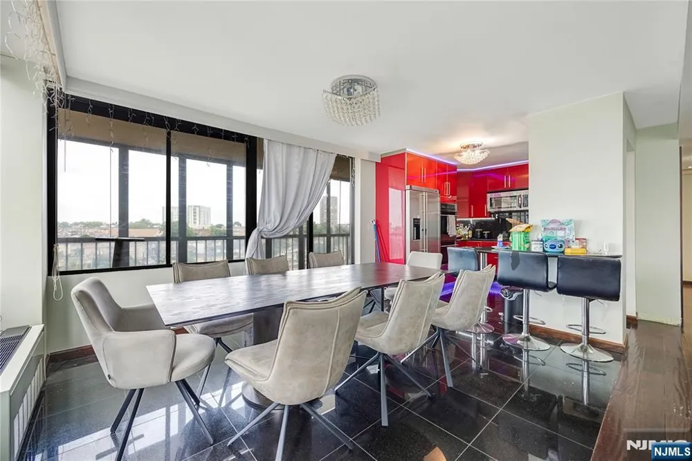 300 Winston Drive 517 Cliffside Park, NJ 07010