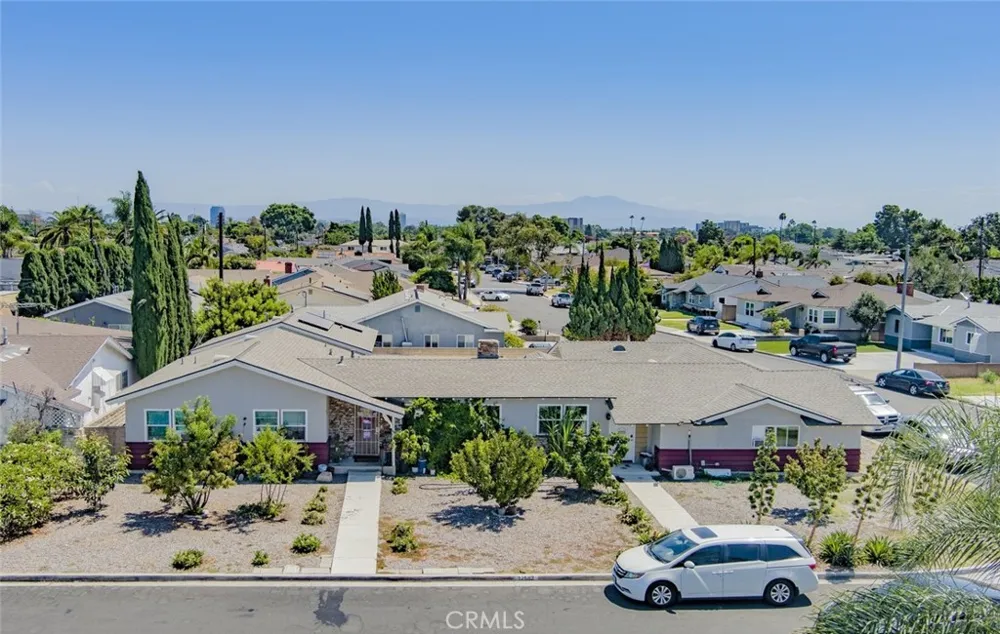 12582 Safford Garden Grove, CA 92840